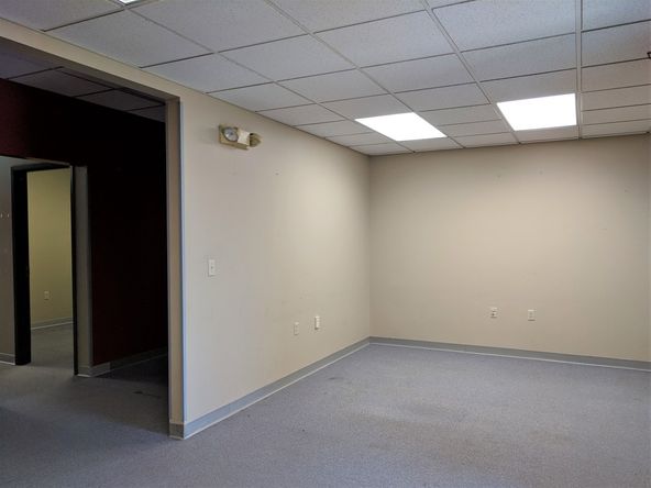 901 W Main St, El Paso, IL 61738